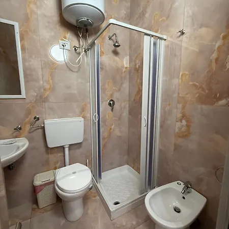 Hv Mattonelle Center * Neapol